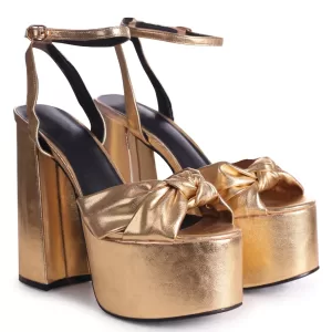 Bold Platform by LajwantiCollections