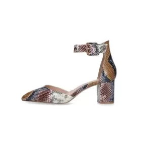 Private GlowLift Shoes manufactures