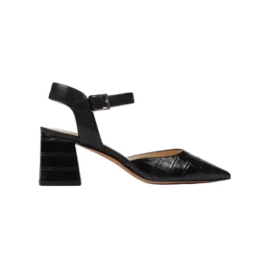 Private Label Pearl Sandal – Timeless Elegance & Comfort by Lajwanti Designers