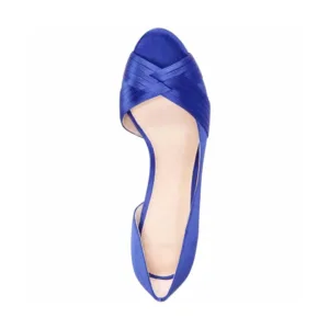 Custom women’s medium heels by Lajwanti Designers, offering personalized designs for comfort and style.