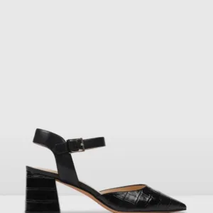 Top medium heels manufacturers in Pakistan, Lajwanti Designers specializes in high-quality, stylish medium heels for women.