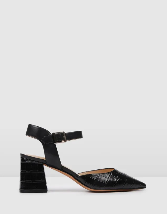 Medium Heels Manufacturers | Lajwanti Designers Top medium heels manufacturers in Pakistan, Lajwanti Designers specializes in high-quality, stylish medium heels for women.