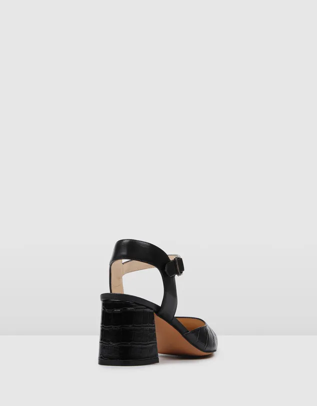 Medium Heels Manufacturers | Lajwanti Designers Top medium heels manufacturers in Pakistan, Lajwanti Designers specializes in high-quality, stylish medium heels for women.