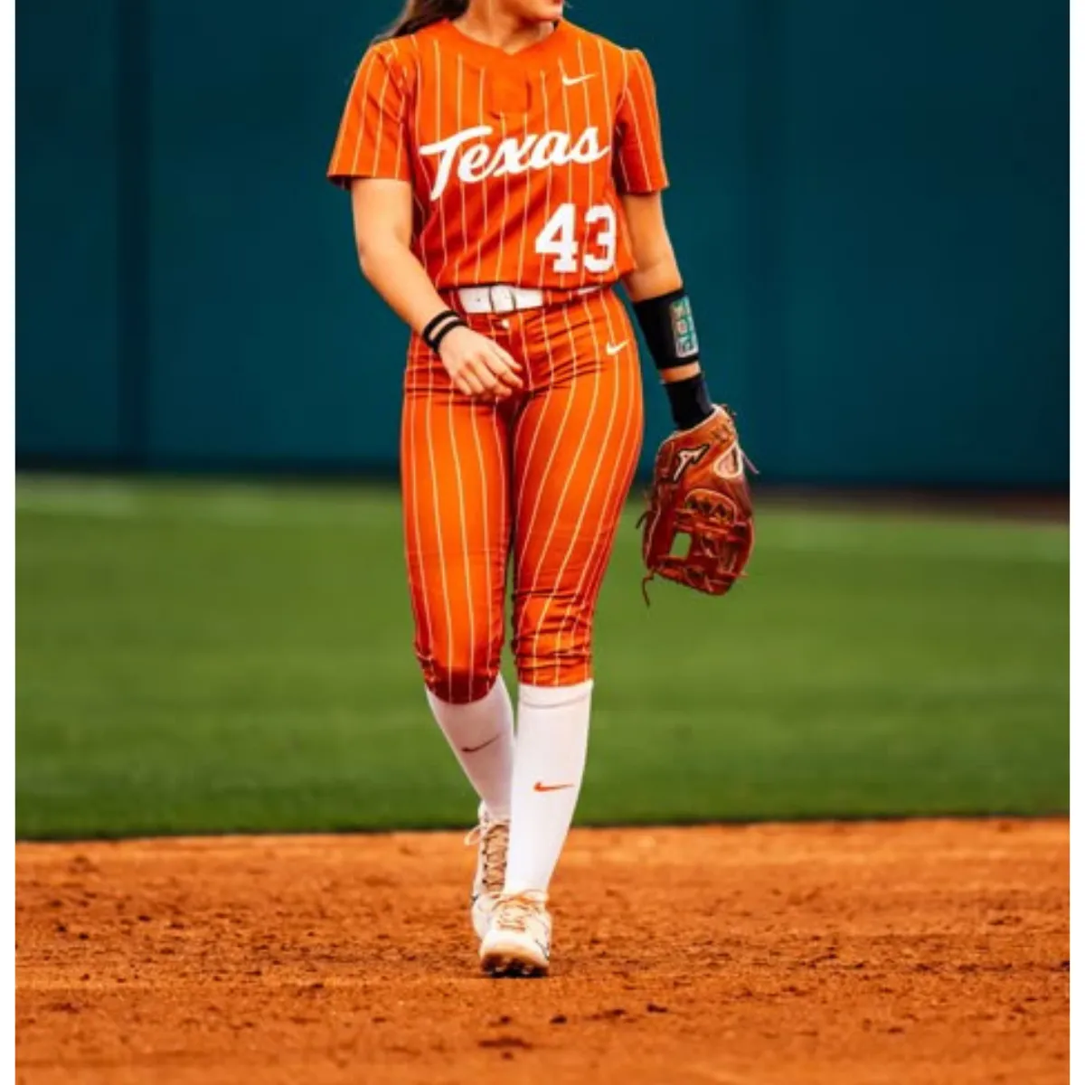Women’s baseball uniform manufacturing category